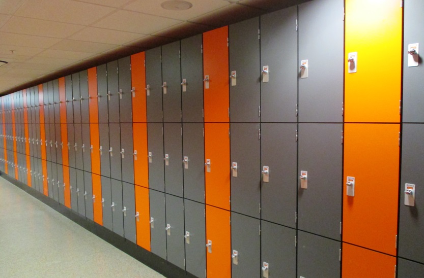 Helmsman lockers for easyGym